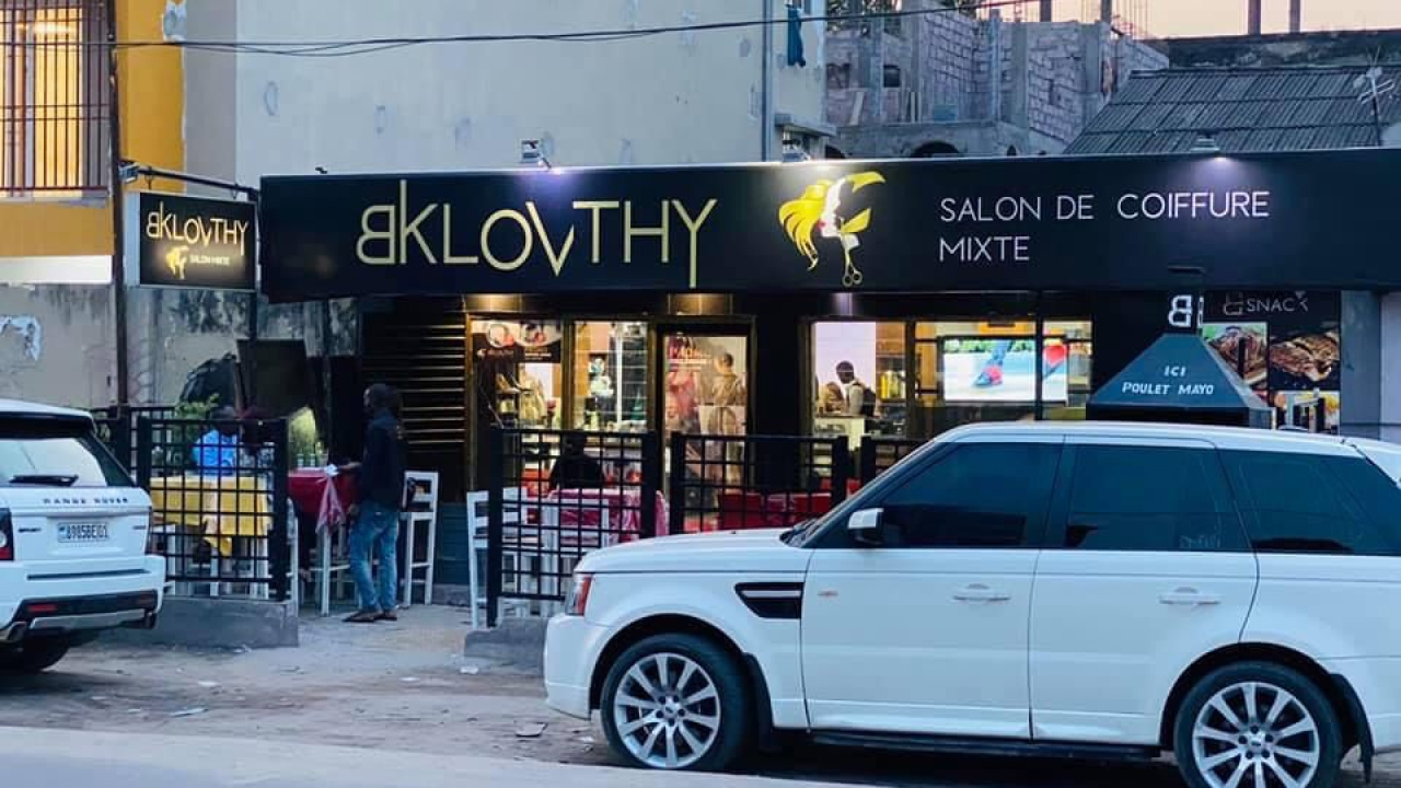 BKLOVTHY Salon de coiffure